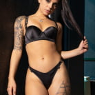 Gina Valentina in 'Finish'